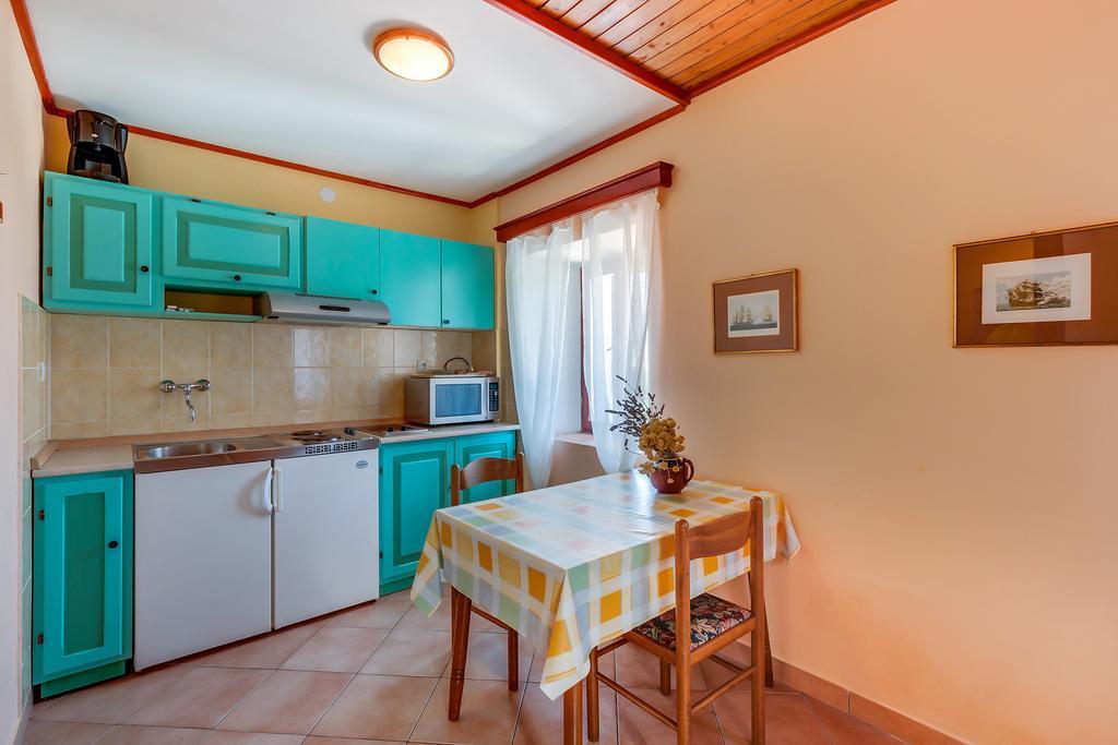 Apartments Josip & Maria Veli Losinj Exterior photo