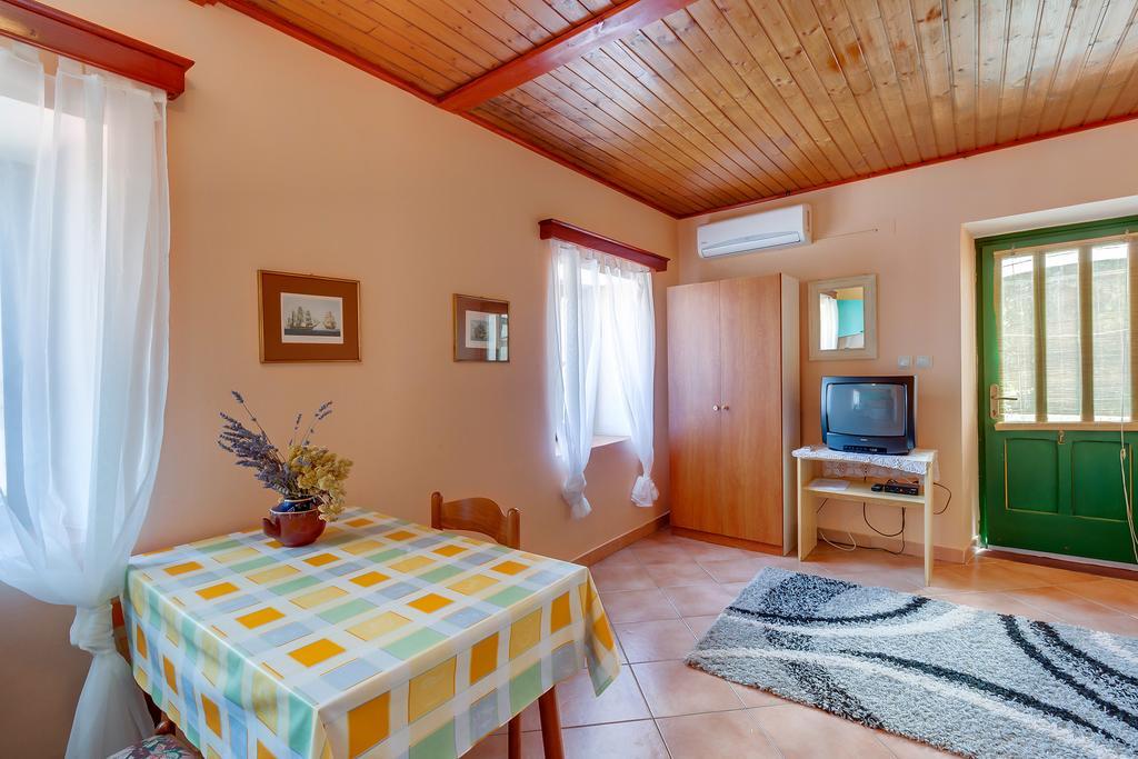 Apartments Josip & Maria Veli Losinj Exterior photo