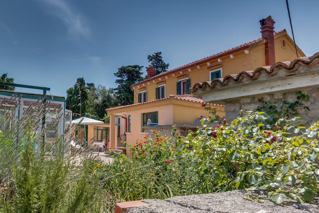 Apartments Josip & Maria Veli Losinj Exterior photo