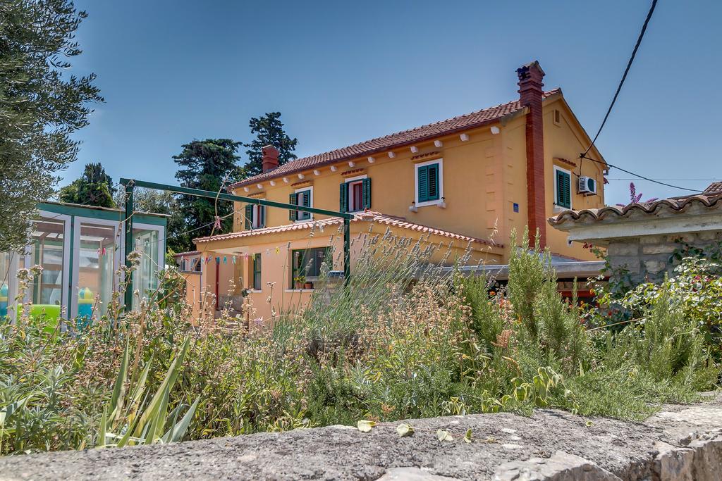 Apartments Josip & Maria Veli Losinj Exterior photo